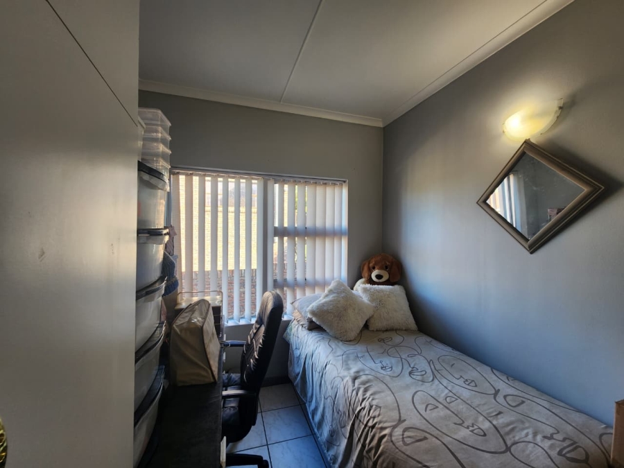 4 Bedroom Property for Sale in Rooi Rivier Rif Western Cape